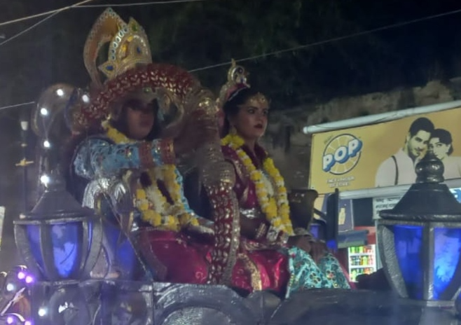 श्री राम जन्मोत्सव पर विभिन्न झांकियों सहित शहर में निकली भव्य शोभायात्रा